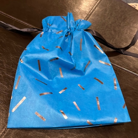 Gorgeous reusable gift bags - Picture 2 of 5